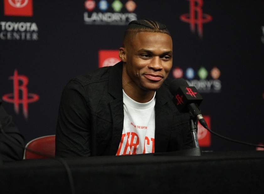 他承担更多 他承担更多